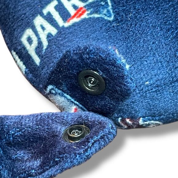 New England Patriots Neck Pillow Travel Plane Car NFL Vacation Blue Snap Closure - Picture 5 of 9